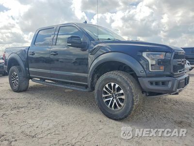 Czwarte zdjęcie samochodu z boku: 2019 FORD F150 RAPTOR VIN:1FTFW1RG7KFB28069 - miniatura