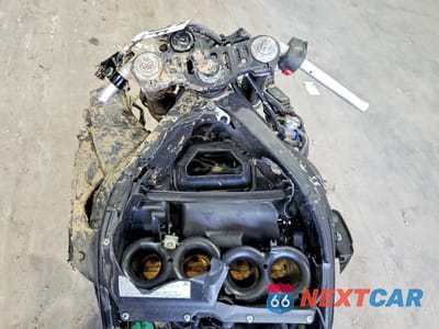 Zdjęcie 7 z 8 samochodu: 2013 YAMAHA YZFR1 VIN:JYARN23E1DA015243 - miniatura