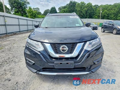 Piąte zdjęcie samochodu w środku: 2019 NISSAN ROGUE SV VIN:KNMAT2MV4KP549644 - miniatura