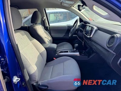 Piąte zdjęcie samochodu w środku: 2023 TOYOTA TACOMA SR5 V6 VIN:3TMDZ5BN1PM156178 - miniatura