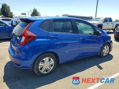 Trzecie zdjęcie samochodu z tyłu: 2019 HONDA FIT LX VIN:3HGGK5H46KM738321 - miniatura
