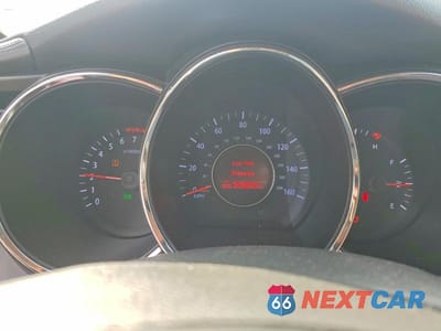 Zdjęcie 9 z 12 samochodu: 2011 KIA OPTIMA EX VIN:KNAGN4A76B5153052 - miniatura