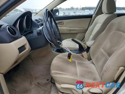 Zdjęcie 7 z 12 samochodu: 2005 MAZDA 3 I VIN:JM1BK12F451268884 - miniatura