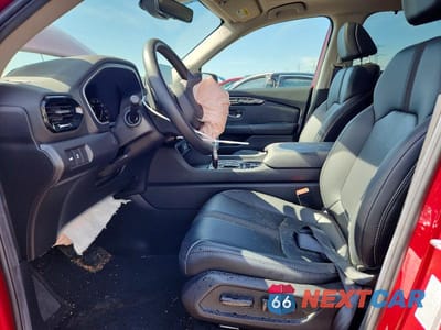 Zdjęcie 7 z 12 samochodu: 2025 HONDA PILOT TOURING VIN:5FNYG1H76SB101036 - miniatura