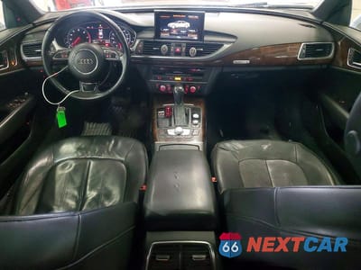 Zdjęcie 8 z 12 samochodu: 2016 AUDI A7 VIN:WAUWGAFC4GN009064 - miniatura