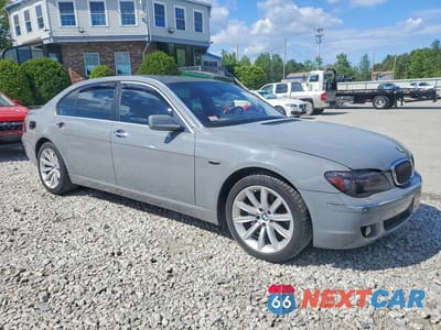 Czwarte zdjęcie samochodu z boku: 2007 BMW 750 VIN:WBAHN83557DT75151 - miniatura