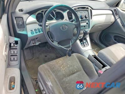 Zdjęcie 8 z 13 samochodu: 2004 TOYOTA HIGHLANDER BASE VIN:JTEHD21A140028868 - miniatura