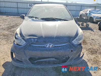 Piąte zdjęcie samochodu w środku: 2017 HYUNDAI ACCENT SE VIN:KMHCT4AE4HU374701 - miniatura