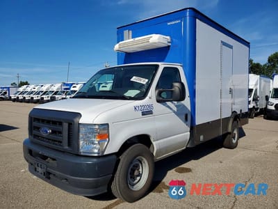 2023 FORD E350 REFRIGERATED BOX TRUCK 1FDWE3FK9PDD32054 - główne zdjęcie licytacji z USA - miniatura