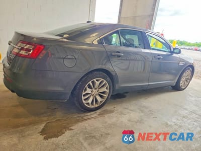 Trzecie zdjęcie samochodu z tyłu: 2018 FORD TAURUS LIMITED VIN:1FAHP2F80JG109824 - miniatura