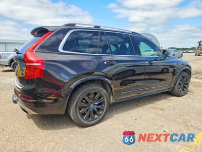 Trzecie zdjęcie samochodu z tyłu: 2016 VOLVO XC90 T6 VIN:YV4A22PK2G1017756 - miniatura