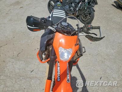 Piąte zdjęcie samochodu w środku: 2017 KTM 1090 ADVENTURE R VIN:VBKV49401HM979183 - miniatura