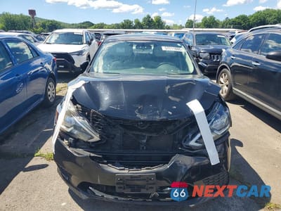 Piąte zdjęcie samochodu w środku: 2017 NISSAN SENTRA SV VIN:3N1AB7AP7HY282323 - miniatura