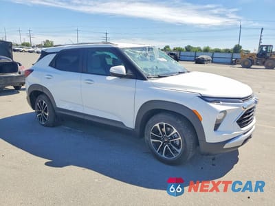Czwarte zdjęcie samochodu z boku: 2026 CHEVROLET TRAILBLAZER LT VIN:KL79MPSL6TB080664 - miniatura