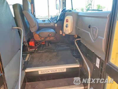 Piąte zdjęcie samochodu w środku: 2014 IC CORPORATION CE SERIES SCHOOL - SCHOOL BUS VIN:4DRBUSKN0EB418955 - miniatura