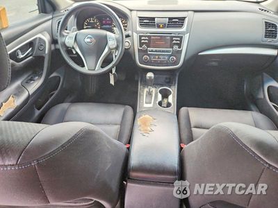 Zdjęcie 8 z 12 samochodu: 2017 NISSAN ALTIMA 2.5 SR VIN:1N4AL3AP3HC255170 - miniatura