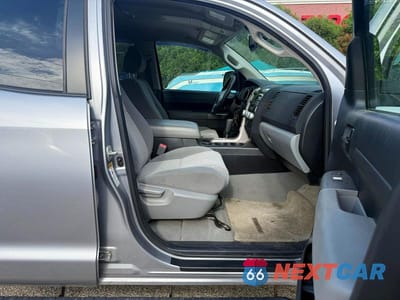 Zdjęcie 10 z 13 samochodu: 2010 TOYOTA TUNDRA DOUBLE CAB SR5 VIN:5TFUY5F16AX134429 - miniatura