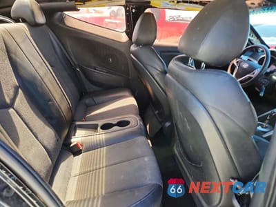 Zdjęcie 10 z 12 samochodu: 2012 HYUNDAI VELOSTER BASE VIN:KMHTC6AD8CU061727 - miniatura