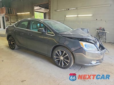 Czwarte zdjęcie samochodu z boku: 2017 BUICK VERANO SPORT TOURING VIN:1G4PR5SK6H4121096 - miniatura