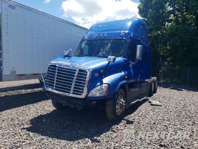 Drugie zdjęcie samochodu z przodu: 2016 FREIGHTLINER CASCADIA 125