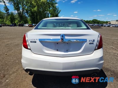 Zdjęcie 6 z 12 samochodu: 2011 LINCOLN MKS VIN:1LNHL9FT8BG606684 - miniatura