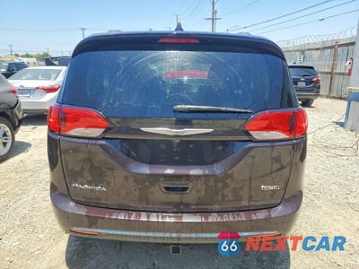 Zdjęcie 6 z 13 samochodu: 2017 CHRYSLER PACIFICA TOURING L VIN:2C4RC1BG5HR571015 - miniatura