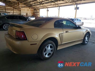 Trzecie zdjęcie samochodu z tyłu: 2000 FORD MUSTANG VIN:1FAFP4046YF208821 - miniatura