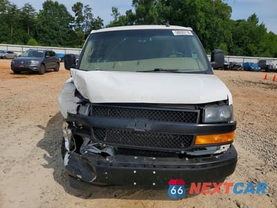 Piąte zdjęcie samochodu w środku: 2023 CHEVROLET EXPRESS G2500 VIN:1GCWGAFP0P1249791 - miniatura