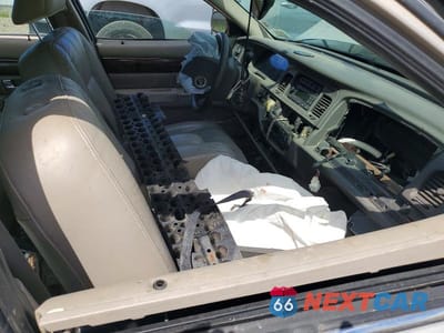 Zdjęcie 7 z 12 samochodu: 2006 MERCURY GRAND MARQUIS LS VIN:2MEFM75V16X606086 - miniatura