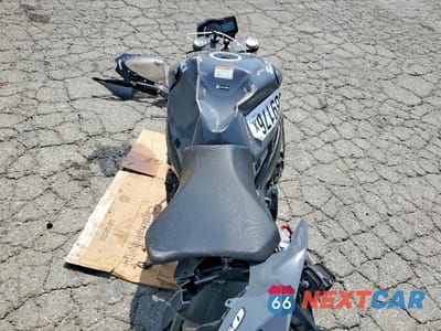 Zdjęcie 6 z 10 samochodu: 2025 SUZUKI GSX-R750 VIN:JS1GR7MA2S7100265 - miniatura