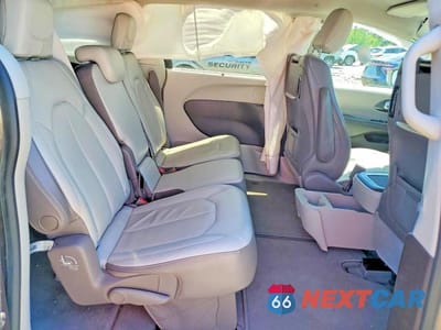 Zdjęcie 11 z 13 samochodu: 2017 CHRYSLER PACIFICA VIN:2C4RC1EG5HR695605 - miniatura