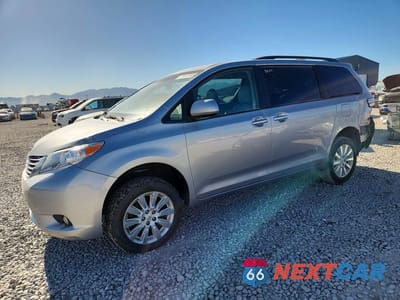 2015 TOYOTA SIENNA XLE 7-PASSENGER 5TDDK3DC9FS117180 - główne zdjęcie licytacji z USA - miniatura