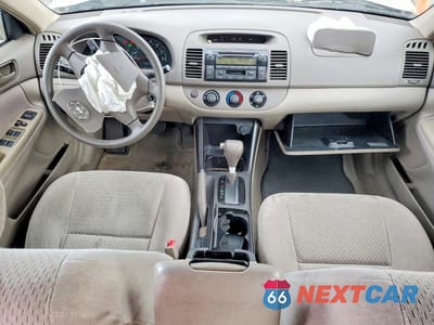 Zdjęcie 8 z 13 samochodu: 2002 TOYOTA CAMRY LE VIN:4T1BE32K82U637123 - miniatura