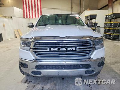 Piąte zdjęcie samochodu w środku: 2019 RAM 1500 LARAMIE VIN:1C6SRFJT0KN703749 - miniatura
