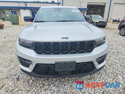 Piąte zdjęcie samochodu w środku: 2025 JEEP GRAND CHEROKEE LAREDO VIN:1C4RJHAGXS8699155 - miniatura