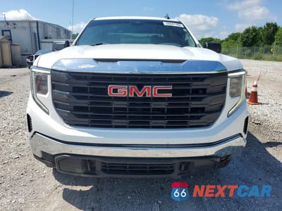 Piąte zdjęcie samochodu w środku: 2024 GMC SIERRA K1500 VIN:3GTPUAEK6RG281846 - miniatura