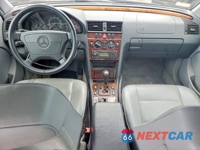 Zdjęcie 8 z 12 samochodu: 1999 MERCEDES-BENZ C 230 VIN:WDBHA24G6XA795741 - miniatura