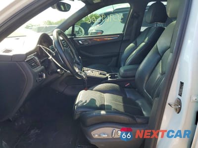 Zdjęcie 7 z 13 samochodu: 2016 PORSCHE MACAN S VIN:WP1AB2A56GLB41165 - miniatura