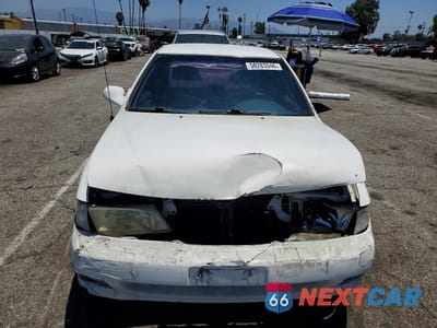 Piąte zdjęcie samochodu w środku: 1998 NISSAN SENTRA BASE VIN:3N1AB41D8WL041479 - miniatura