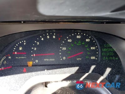 Zdjęcie 9 z 12 samochodu: 2002 LINCOLN CONTINENTAL VIN:1LNHM97V62Y699843 - miniatura