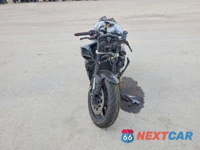 Drugie zdjęcie samochodu z przodu: 2006 YAMAHA YZFR1 VIN:JYARN15E36A005002 - miniatura