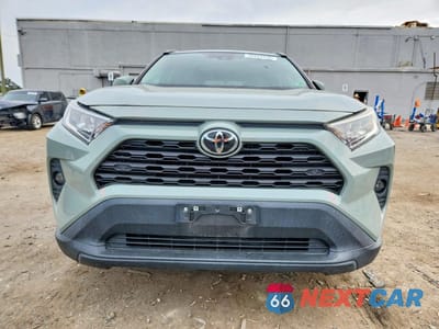 Piąte zdjęcie samochodu w środku: 2021 TOYOTA RAV 4 VIN:2T3A1RFV4MW219604 - miniatura