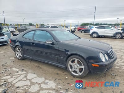 Czwarte zdjęcie samochodu z boku: 2000 MERCEDES-BENZ CLK 430 VIN:WDBLJ70G8YF116358 - miniatura