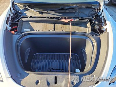 Zdjęcie 11 z 12 samochodu: 2023 TESLA MODEL Y VIN:7SAYGDEE1PA202285 - miniatura