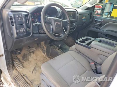Zdjęcie 8 z 13 samochodu: 2017 GMC SIERRA K3500 DELIVERY TRUCK VIN:1GD32VCG3HF158348 - miniatura