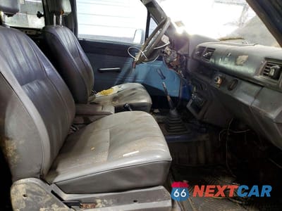 Zdjęcie 7 z 13 samochodu: 1986 TOYOTA 4RUNNER RN60 VIN:JT4RN62D7G0075302 - miniatura