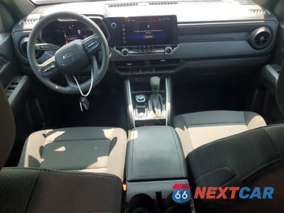 Zdjęcie 8 z 12 samochodu: 2023 CHEVROLET COLORADO TRAIL BOSS VIN:1GCPTEEK5P1173868 - miniatura