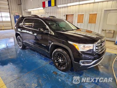 Czwarte zdjęcie samochodu z boku: 2019 GMC ACADIA SLT-1 VIN:1GKKNULS9KZ225017 - miniatura