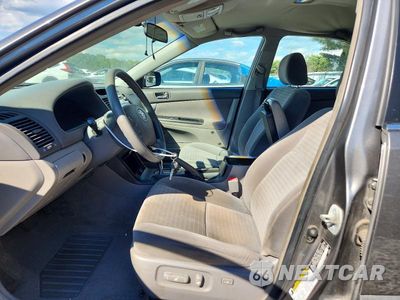 Zdjęcie 7 z 13 samochodu: 2005 TOYOTA CAMRY LE VIN:4T1BE32K75U613027 - miniatura