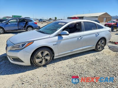 2017 HYUNDAI SONATA HYBRID LIMITED KMHE34L37HA072499 - główne zdjęcie licytacji z USA - miniatura